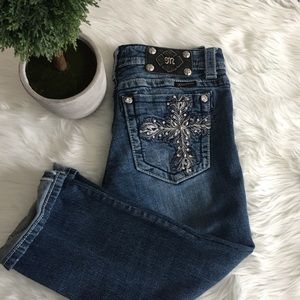Miss Me Women’s Distressed Capri Jeans Size 27